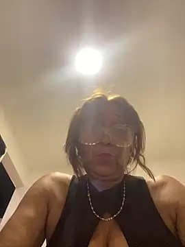 Snapshot of SWEET_LOVER01 chatting on 9, 4, 2026 SWEET LOVER01 online show from 9, 4, 2026