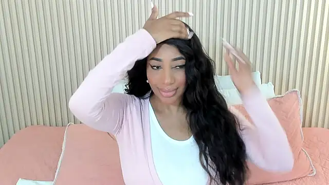 Snapshot of charlottebrowns_ chatting on 6, 7, 2026 charlottebrowns online show from 6, 7, 2026