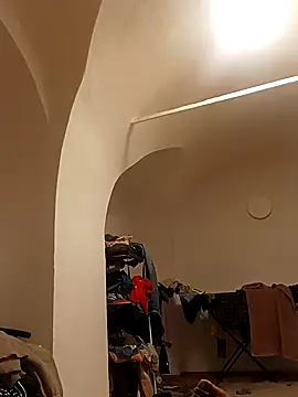 maleesa online show from 8, 9, 2025