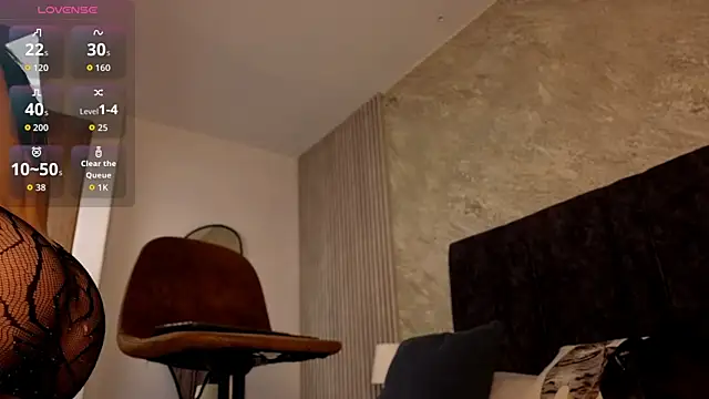 Snapshot of lola__sweetx chatting on 4, 4, 2026 lola sweetx online show from 4, 4, 2026