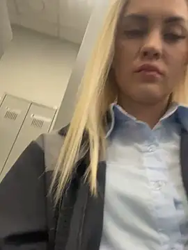 DreamGirl-777 online show from 18, 3, 2025