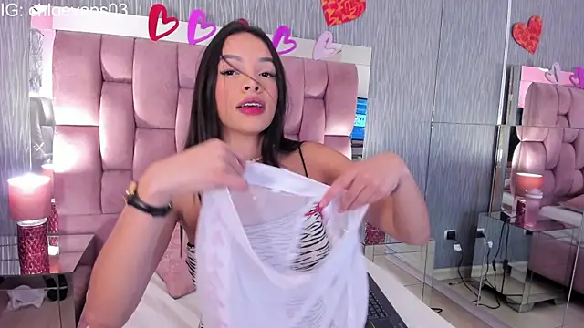 Snapshot of Chloe_evans__ chatting on 8, 10, 2025 Chloe evans online show from 8, 10, 2025