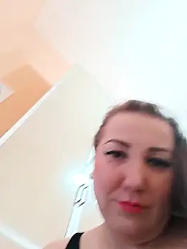 Snapshot of EmmaQueen4 chatting on 27, 2, 2025 EmmaQueen4 online show from 27, 2, 2025