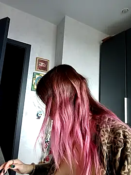 Snapshot of BlueXOwl chatting on 11, 10, 2025 BlueXOwl online show from 11, 10, 2025