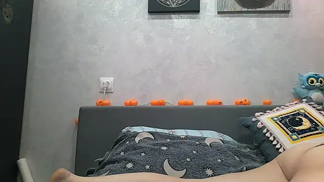 Snapshot of BlueXOwl chatting on 7, 11, 2025 BlueXOwl online show from 7, 11, 2025