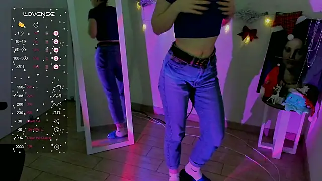 Snapshot of Florence_meow chatting on 17, 12, 2024 Florence meow online show from 17, 12, 2024