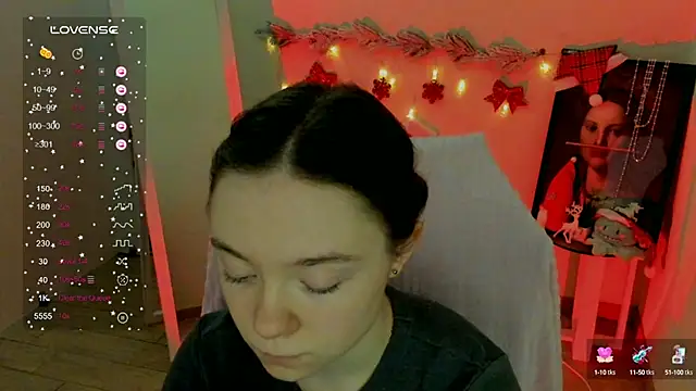 Snapshot of Florence_meow chatting on 20, 12, 2024 Florence meow online show from 20, 12, 2024