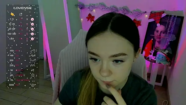 Snapshot of Florence_meow chatting on 29, 12, 2024 Florence meow online show from 29, 12, 2024