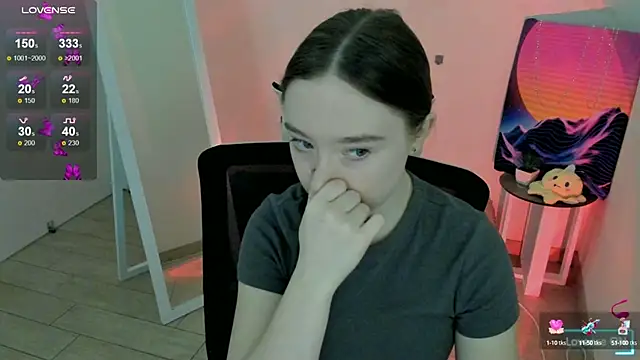 Snapshot of Florence_meow chatting on 13, 3, 2025 Florence meow online show from 13, 3, 2025