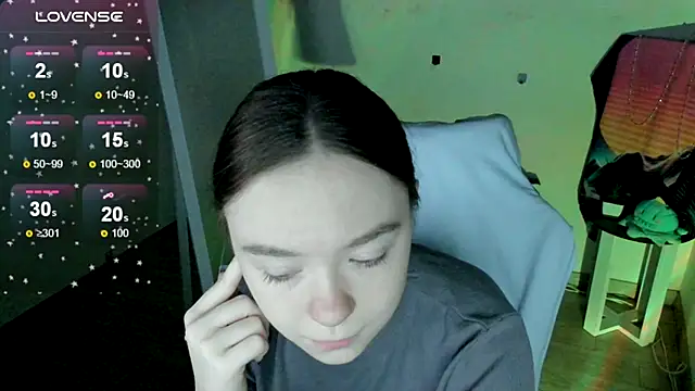 Snapshot of Florence_meow chatting on 4, 10, 2025 Florence meow online show from 4, 10, 2025