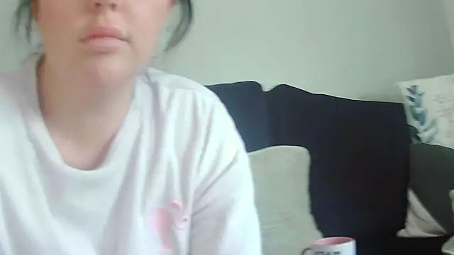 Snapshot of magical_mia chatting on 4, 10, 2025 magical mia online show from 4, 10, 2025
