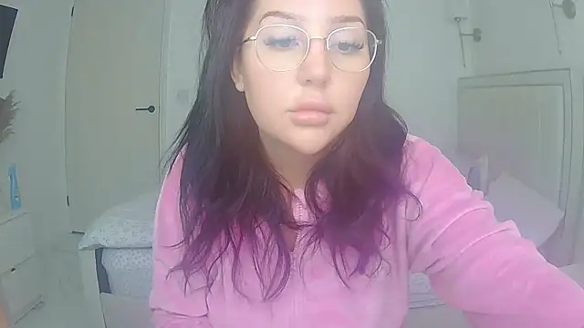 Snapshot of magical_mia chatting on 20, 5, 2026 magical mia online show from 20, 5, 2026