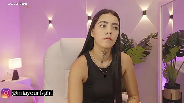 miagomezweb1 online show from 3, 10, 2025