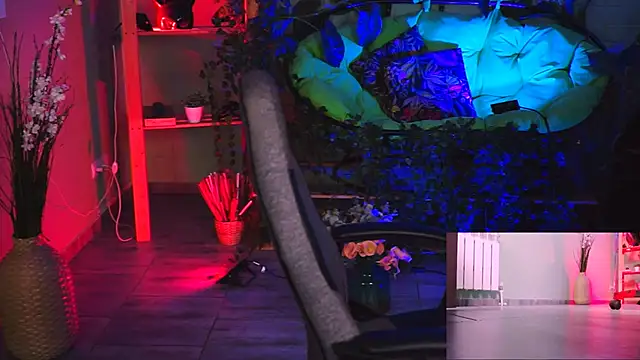 MonicaMaxwel online show from 6, 2, 2025