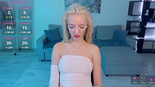 Snapshot of AleksaBlonde chatting on 13, 2, 2026 AleksaBlonde online show from 13, 2, 2026