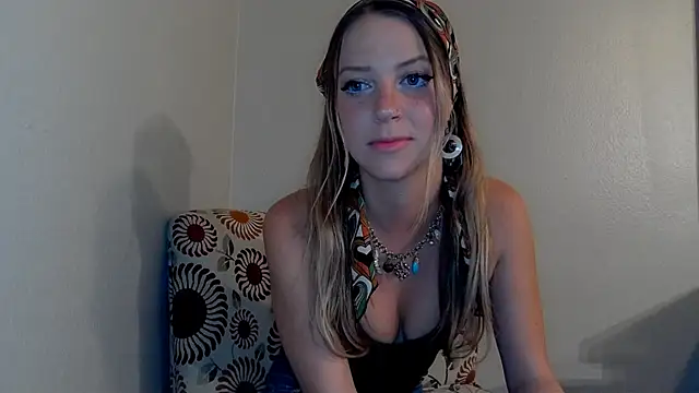 molly witha chance online show from 16, 3, 2025