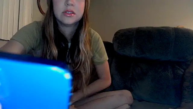 molly witha chance online show from 29, 11, 2025