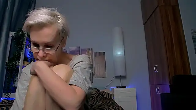 HelgaHimmell online show from 23, 1, 2025