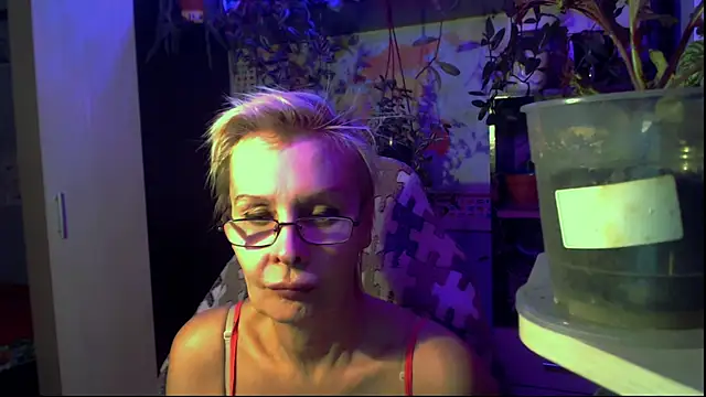 Snapshot of HelgaHimmell chatting on 9, 5, 2026 HelgaHimmell online show from 9, 5, 2026