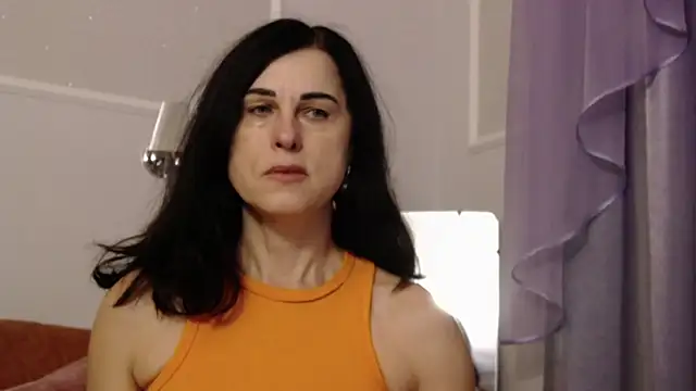 Snapshot of MonicaMelano chatting on 28, 11, 2025 MonicaMelano online show from 28, 11, 2025