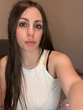 Snapshot of Loella-Rose chatting on 10, 3, 2025 Loella-Rose online show from 10, 3, 2025