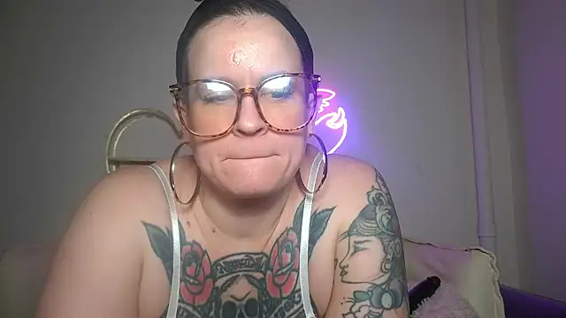 quinnmariexo online show from 12, 1, 2026