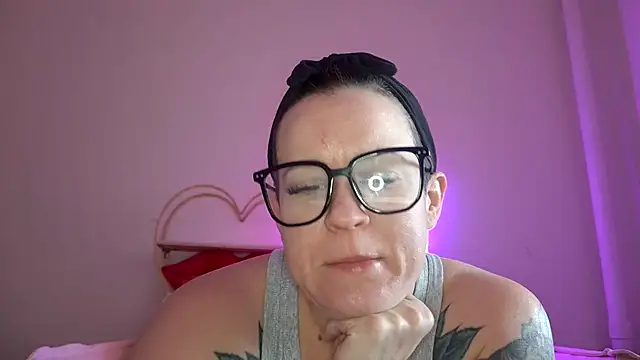 Snapshot of quinnmariexo chatting on 19, 1, 2026 quinnmariexo online show from 19, 1, 2026