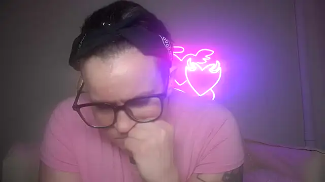 Snapshot of quinnmariexo chatting on 11, 2, 2026 quinnmariexo online show from 11, 2, 2026