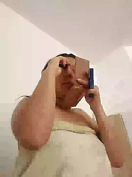 Sophie-hatter online show from 8, 1, 2025