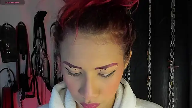 Snapshot of charrlotte_quinn chatting on 3, 7, 2026 charrlotte quinn online show from 3, 7, 2026
