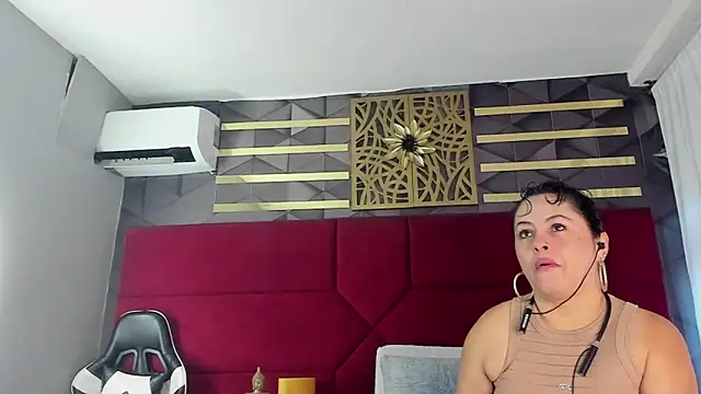 Snapshot of hanny_milf chatting on 28, 6, 2026 hanny milf online show from 28, 6, 2026