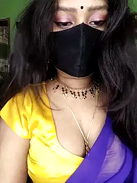 Idhika Paul online show from 18, 4, 2026