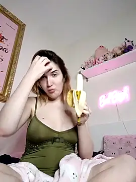 Icy  Diamond online show from 27, 9, 2025