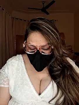 SEXY-Sardarni online show from 15, 2, 2025