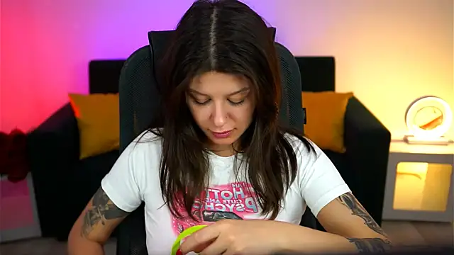 NicoleMun online show from 16, 3, 2025