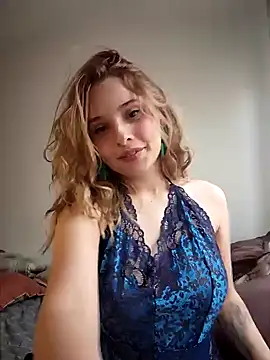 Snapshot of Sophy_Bunny chatting on 6, 12, 2024 Sophy Bunny online show from 6, 12, 2024