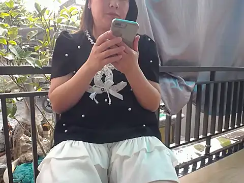 Nanaly Sweet online show from 20, 1, 2025