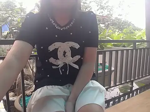 Nanaly Sweet online show from 23, 1, 2025