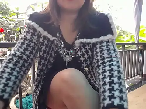 Nanaly Sweet online show from 5, 2, 2025
