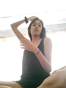 cleopatra-phaedra online show from 8, 1, 2025