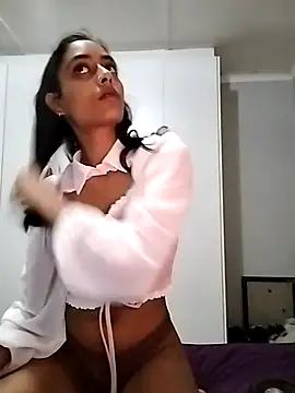 cleopatra-phaedra online show from 6, 3, 2025