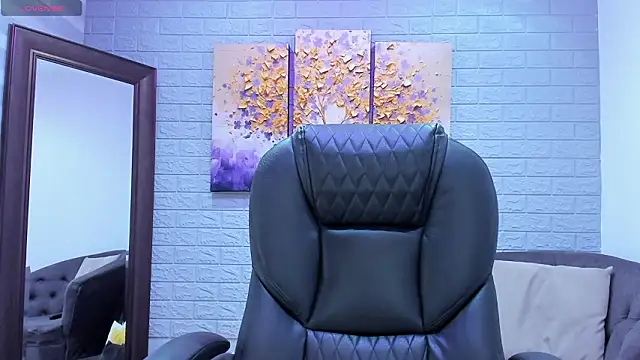  LaraMom  online show from 25, 3, 2026