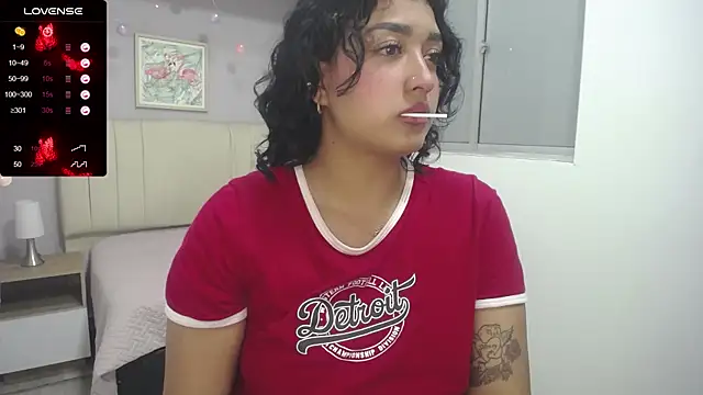 ema saenz online show from 4, 12, 2024