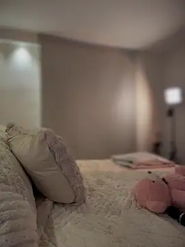 selenne schmitt online show from 18, 11, 2025