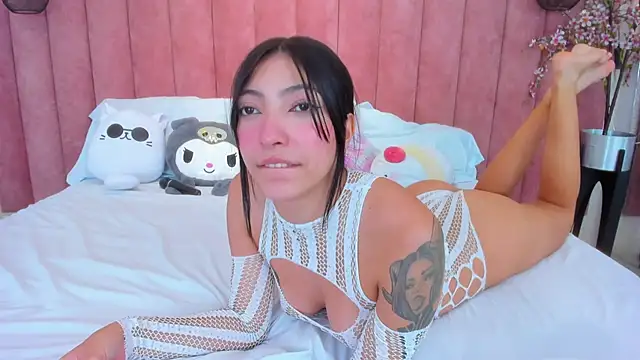 Snapshot of MarianaBranzz chatting on 21, 1, 2025 MarianaBranzz online show from 21, 1, 2025