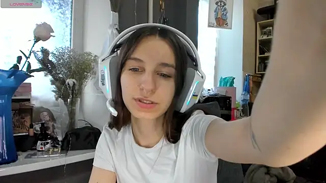  Nika Kik online show from 15, 4, 2026