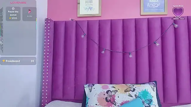 kinkyhousewifee online show from 5, 12, 2025