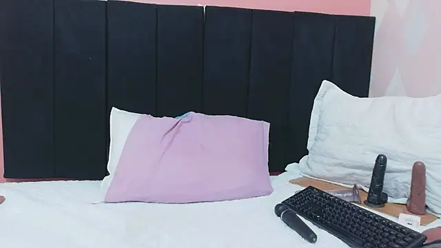Snapshot of kinkyhousewifee chatting on 16, 5, 2026 kinkyhousewifee online show from 16, 5, 2026