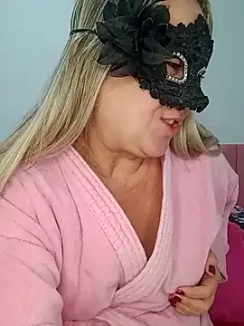 titiasexy online show from 17, 7, 2026