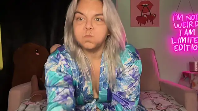 CherryBombBomb online show from 8, 7, 2026